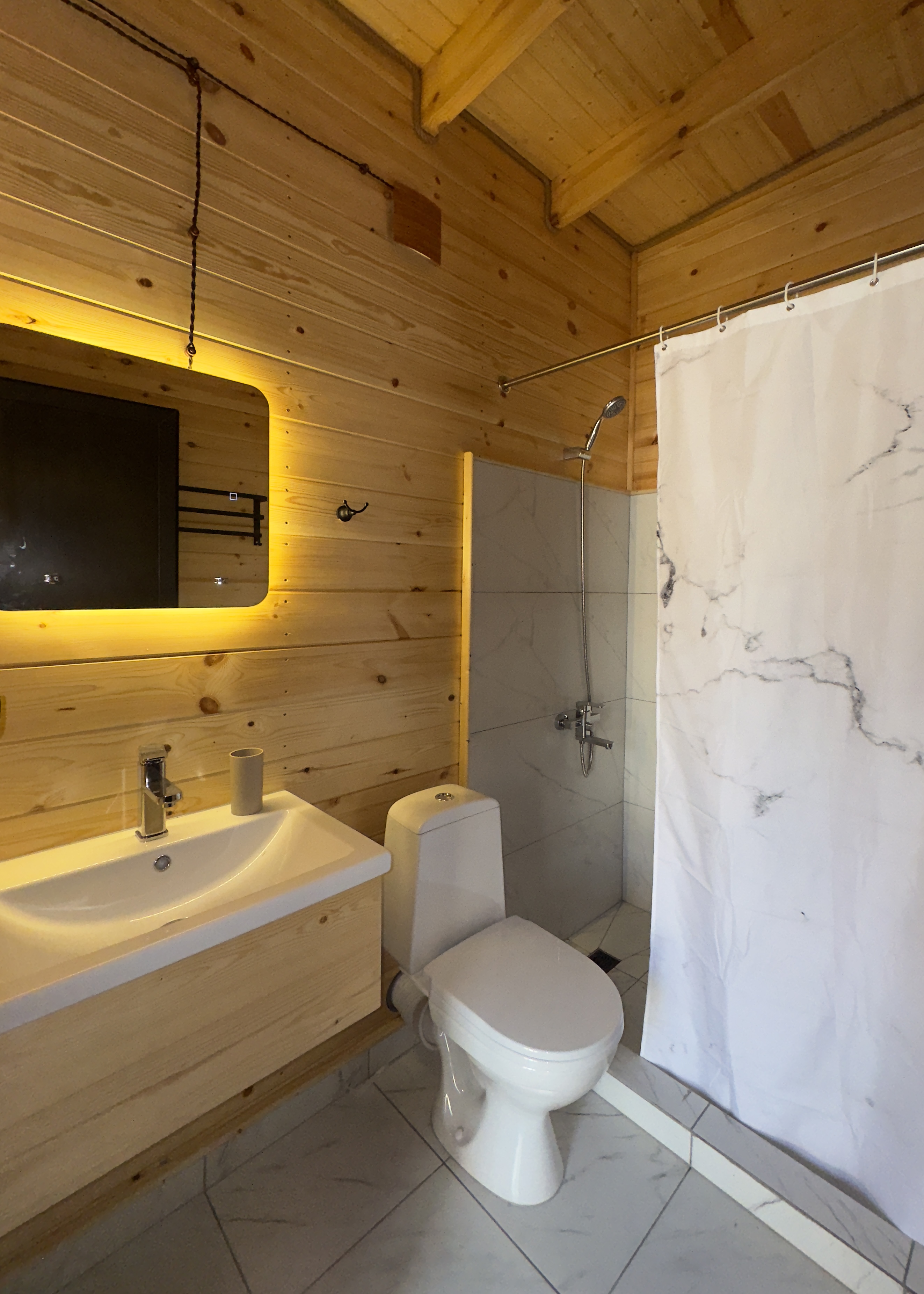 Семейный - Photo 1