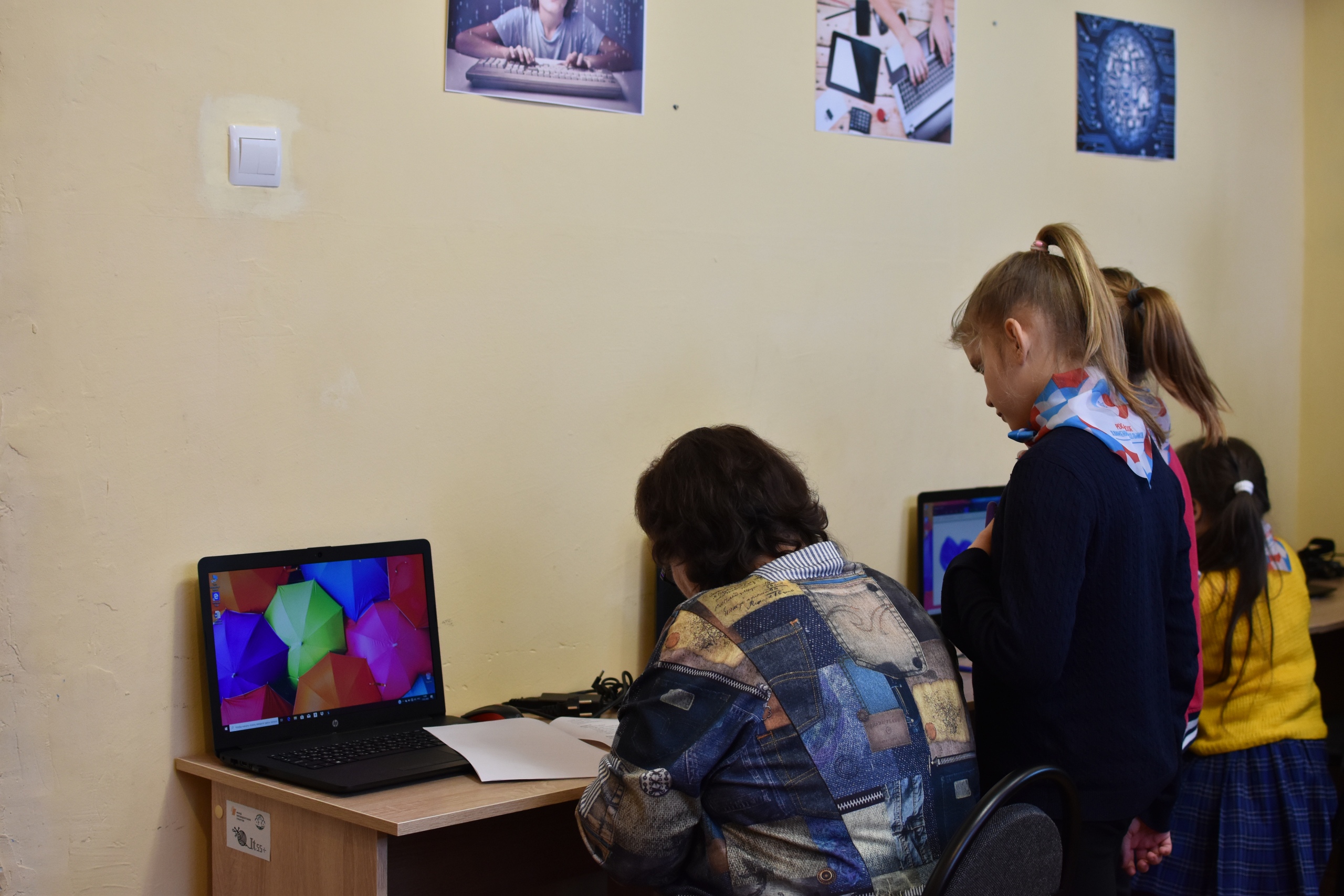 В Саратове активисты РДШ научат пожилых людей пользоваться компьютерами