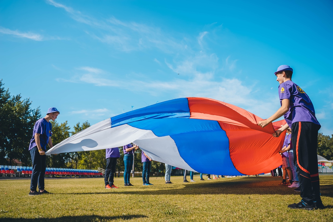 Участники РДШ отпраздновали день Государственного флага России
