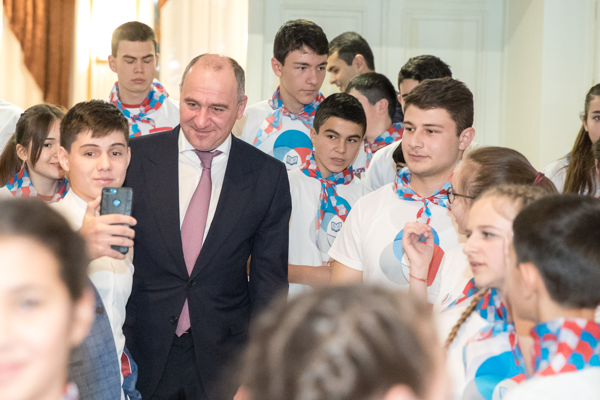 В Карачаево-Черкесии прошла «Классная встреча» с Главой республики