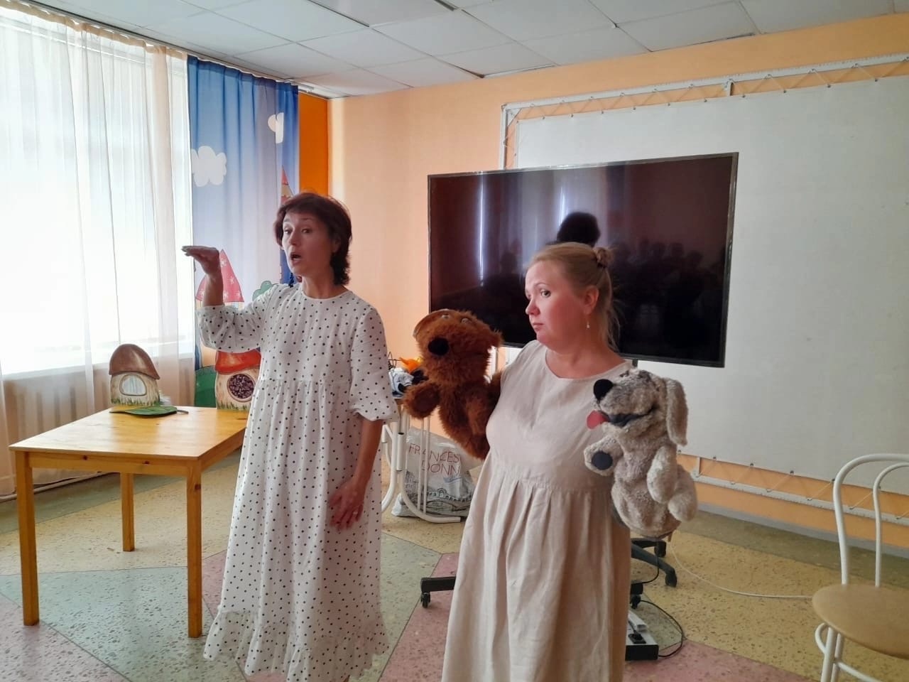 Артисты Костромского областного театра кукол посетили лагерь актива РДШ