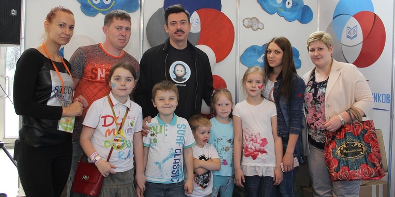 Денис Симачев посетил стенд РДШ на фестивале "Мультимир"