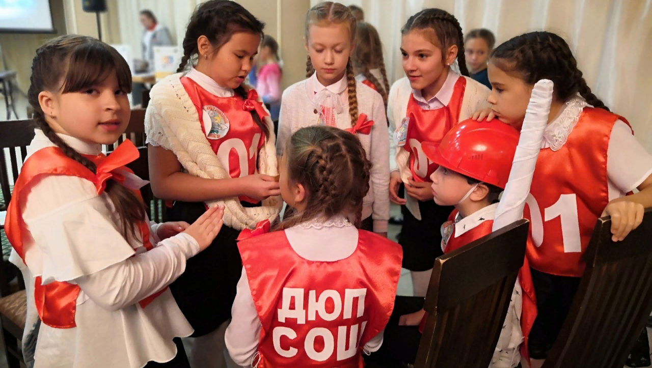 РДШ за пожарную безопасность: в Свердловской области прошел региональный конкурс агитбригад «Лига юных пожарных»