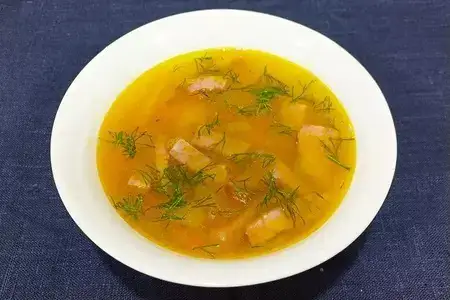 Вкусный суп с горохом и ветчиной