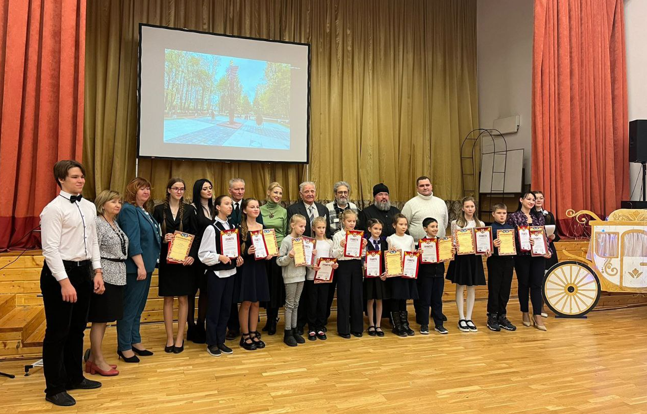 В Звенигороде наградили победителей конкурса «Аллея Славы»