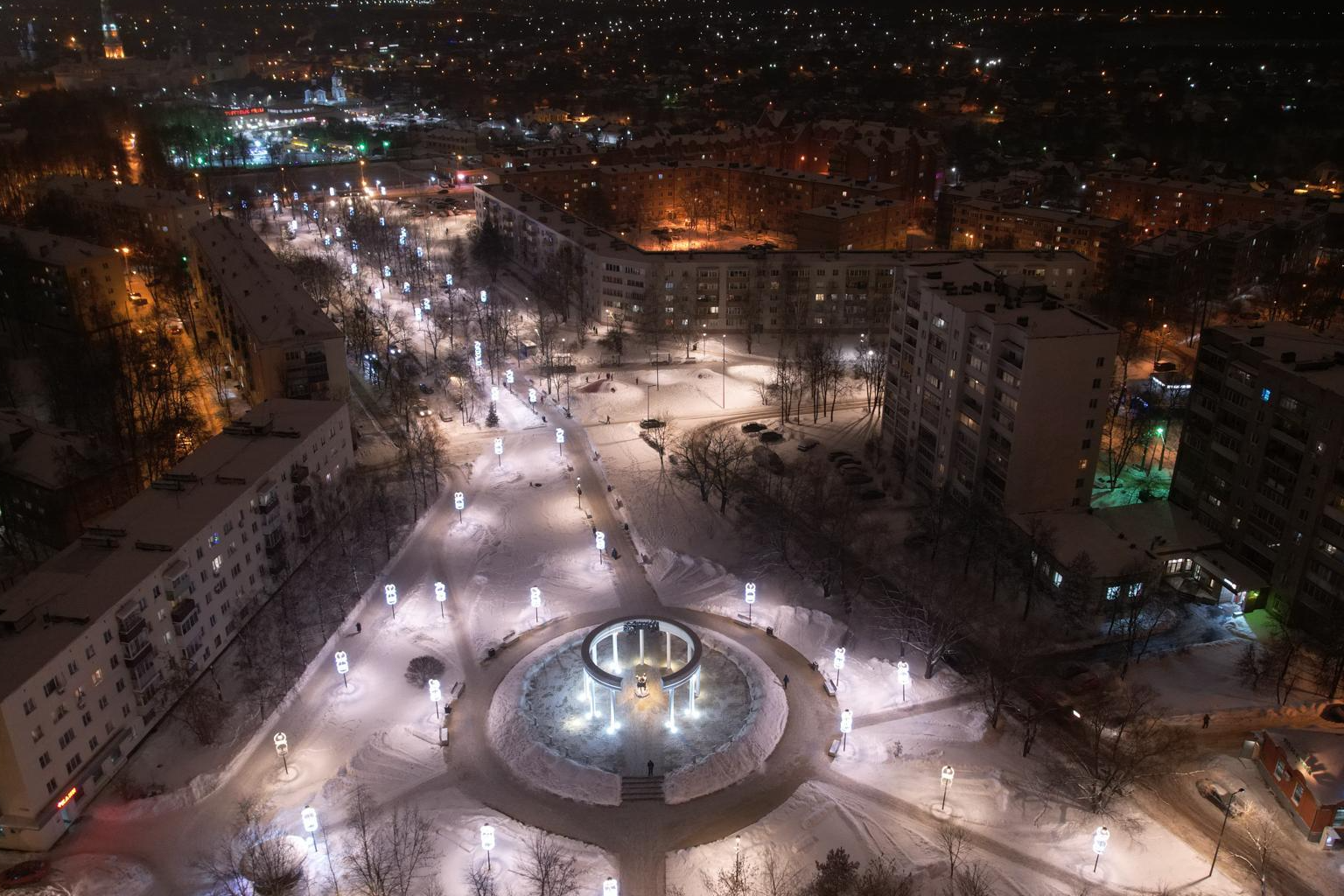 Бульвар Кузнецова телепортирует жителей в новогоднюю сказку