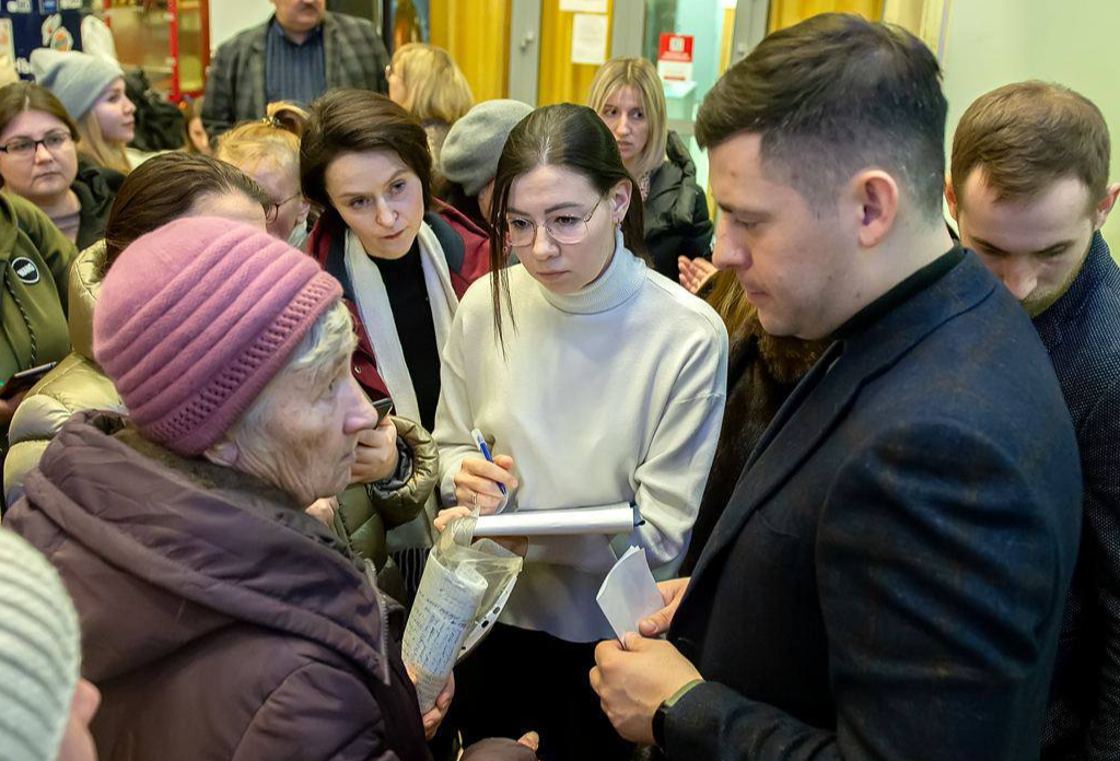 Капремонт домов и обновление сетей: жителям Весенней рассказали о перспективах развития округа