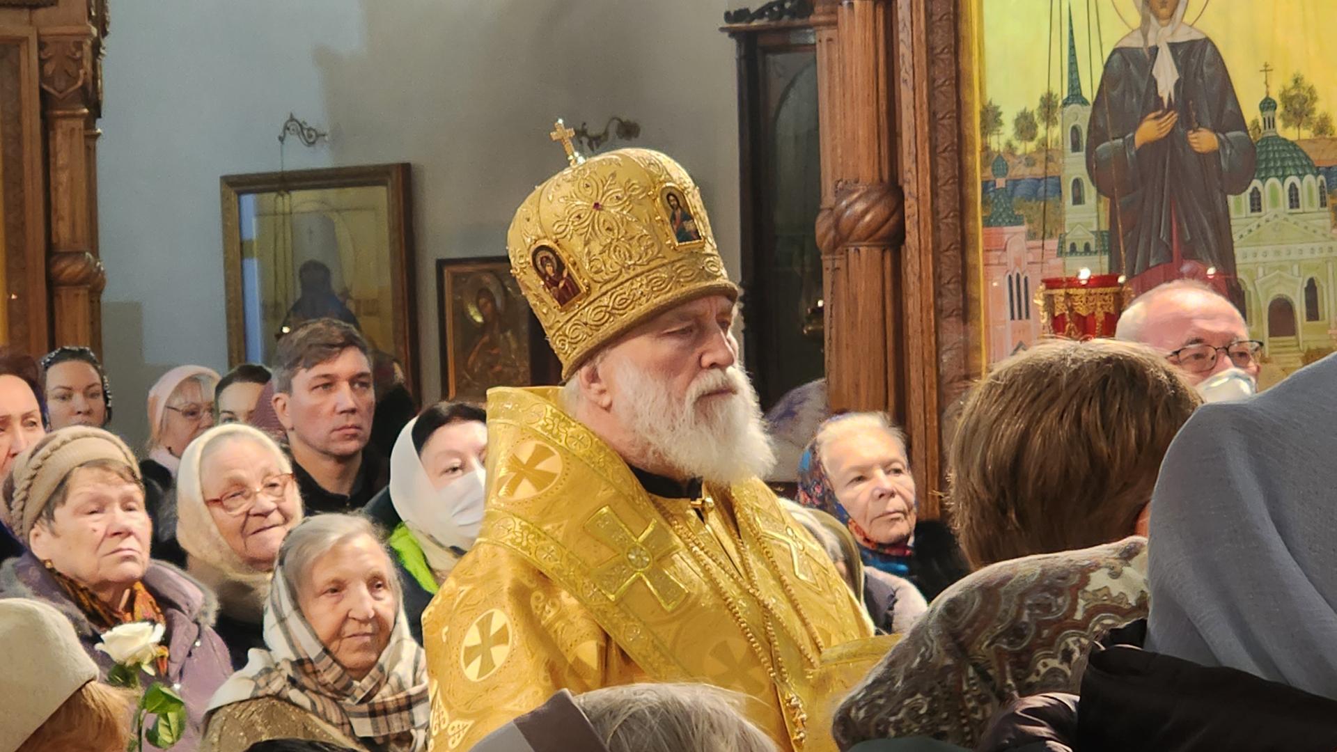 Митрополит Крутицкий и Коломенский Павел передал в дар жуковскому храму список чудотворной иконы