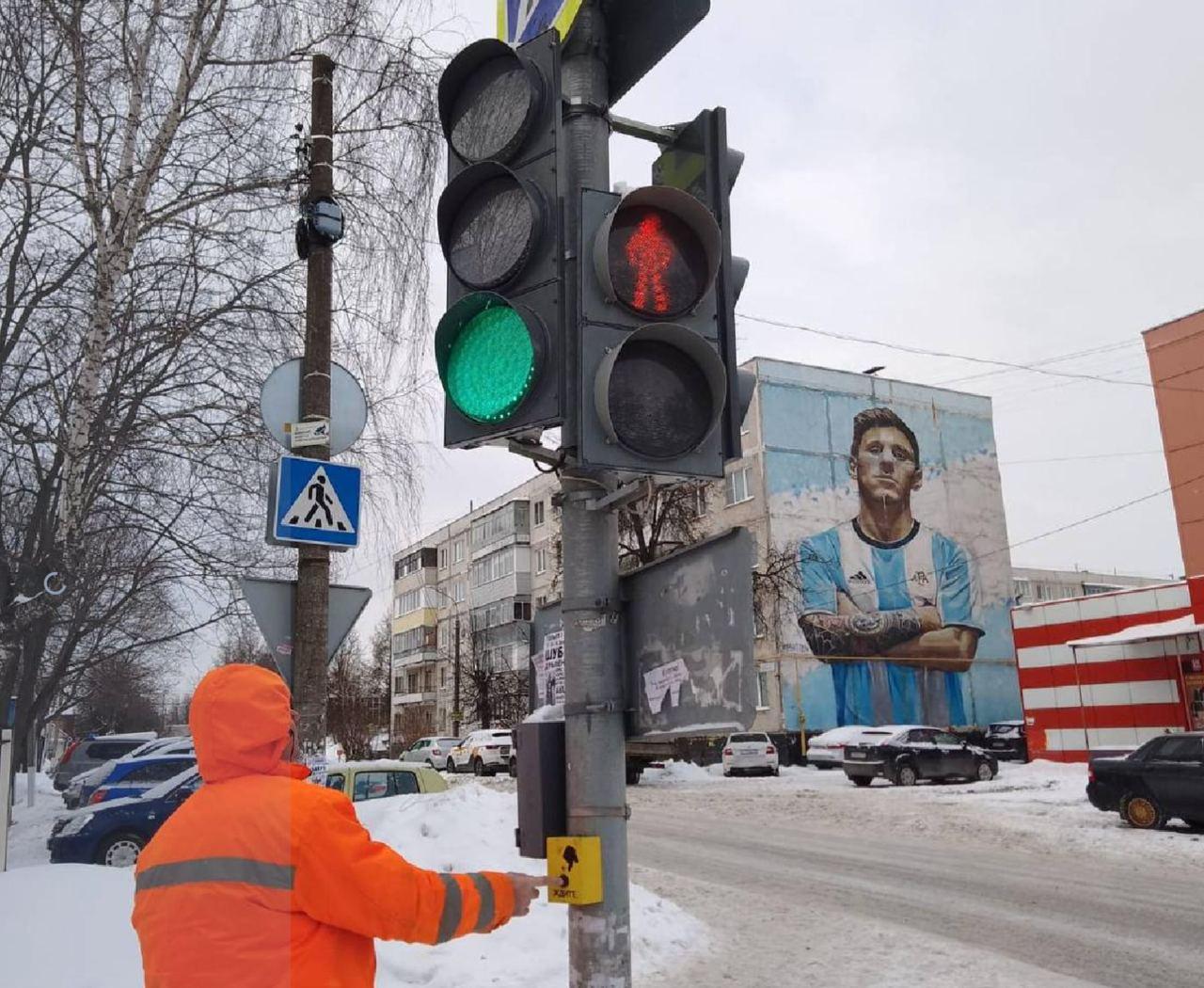 На улице Советской в Бронницах наладили работу светофора | REGIONS.RU /  Бронницы