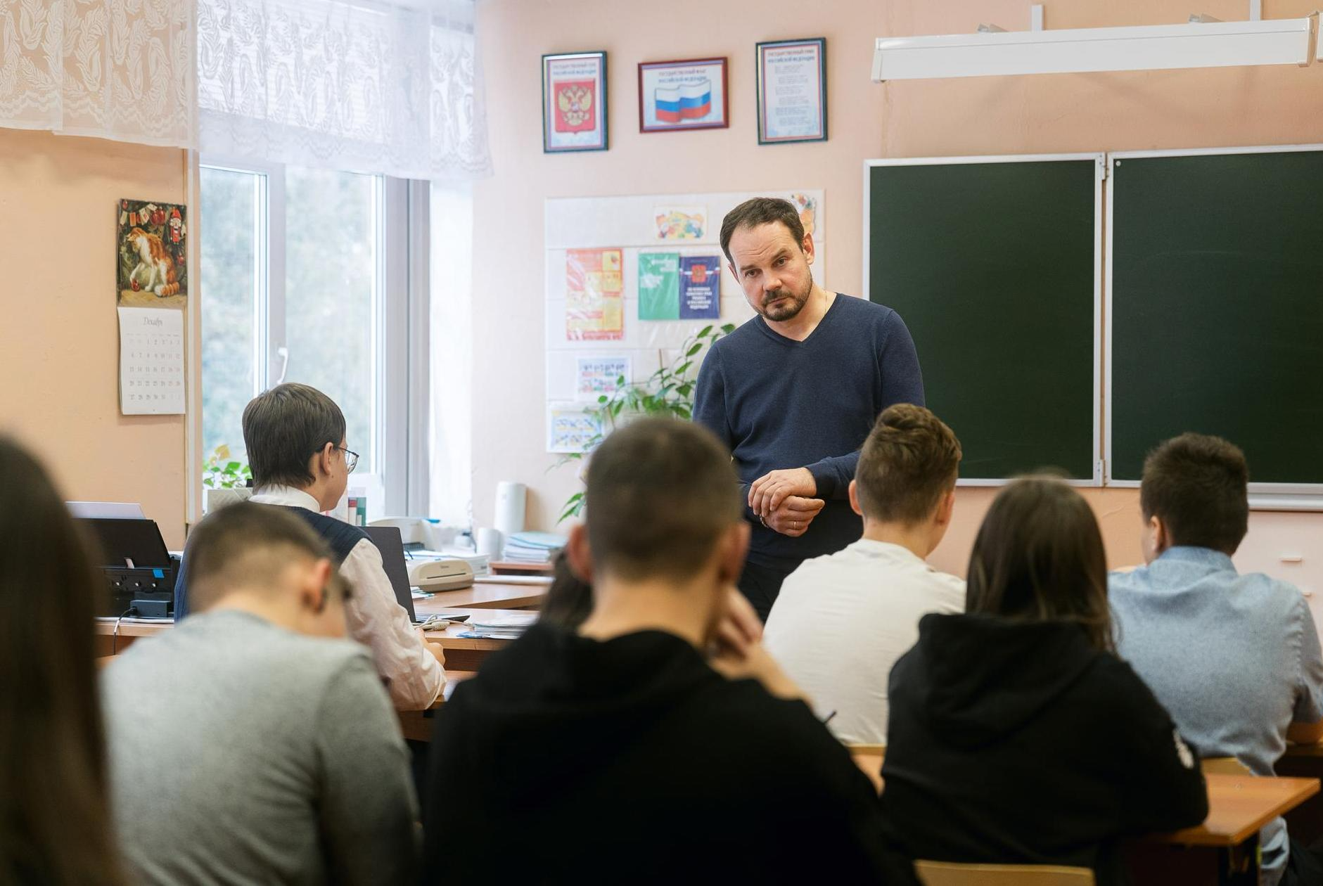 Нарколог Луховицкой больницы Александр Скунцев рассказал подросткам, как победить алкоголизм