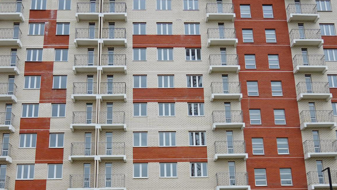 Жители аварийных домов Сергиева Посада благодаря сертификатам быстрее переедут в новое жилье
