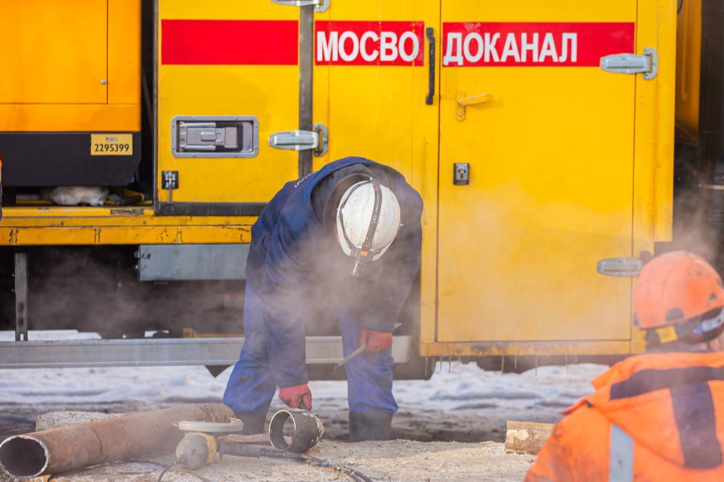 Аварийные работы на проспекте 50 лет Октября планируют завершить к 18 часам