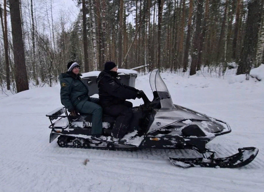 В Орехово-Зуеве лесная охрана патрулирует территории на лыжах и снегоходах