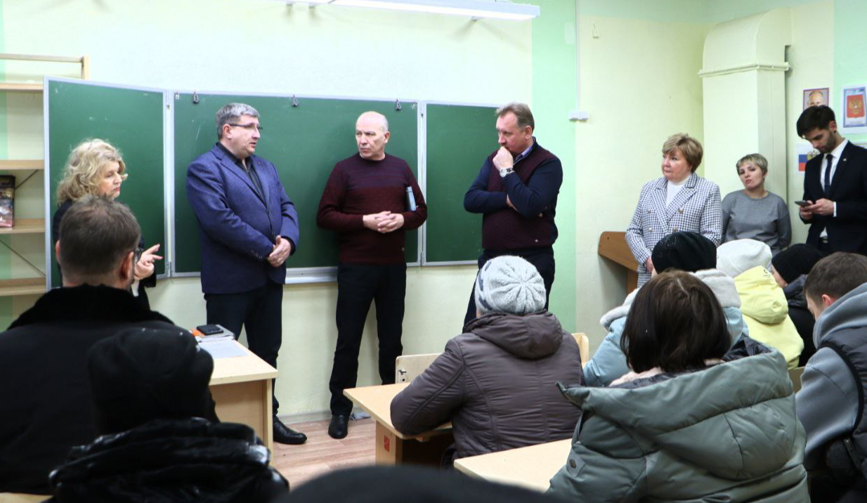 В школе деревни Ерново приступили к промывке системы отопления