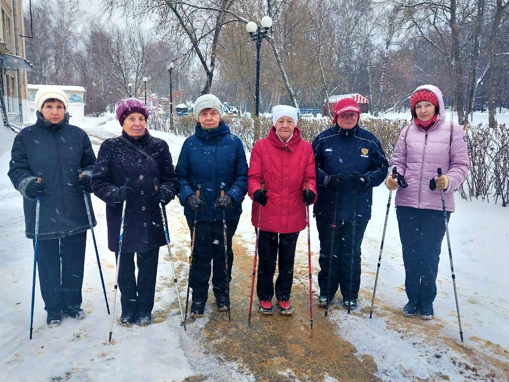 Лыткаринцы с удовольствием проводят досуг в парке Дворца культуры «Мир» и  помогают ему лидировать в областном рейтинге | REGIONS.RU / Лыткарино