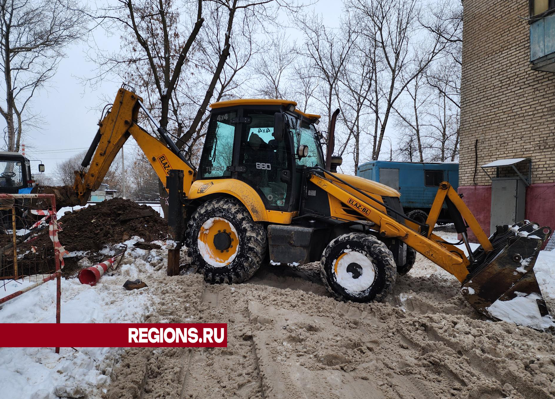В Подольске коммунальщики опративно ликвидируют утечку в системе отопления