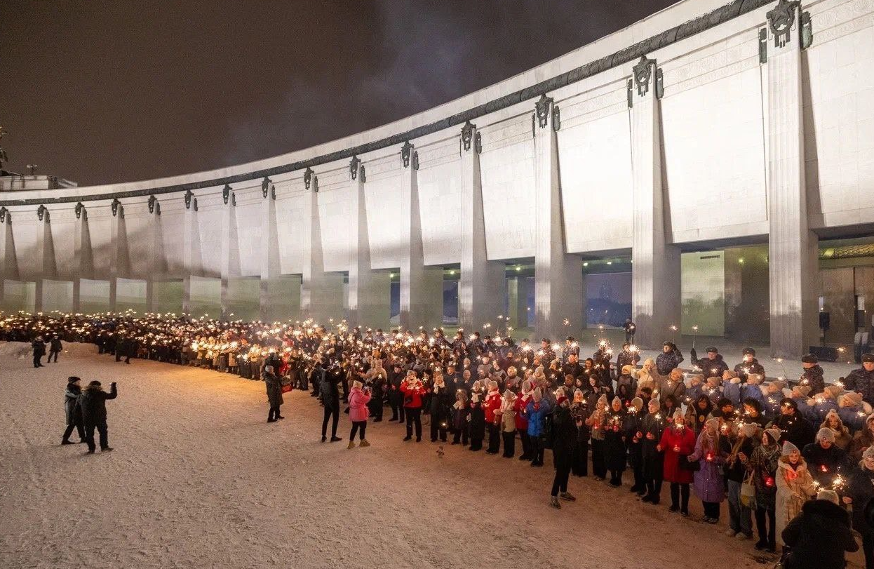 Активисты "Движения Первых" из Электрогорска поддержали акцию «Искра Надежды»