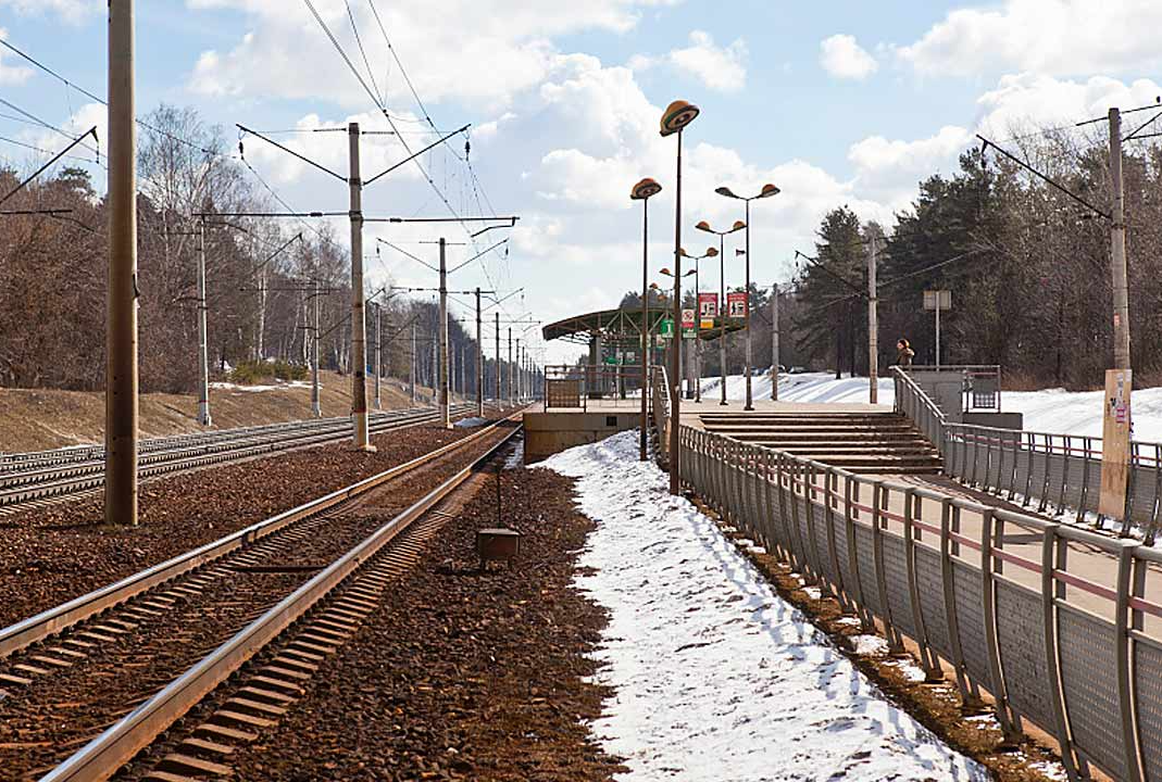 Электричка насмерть сбила подростка в Раменском