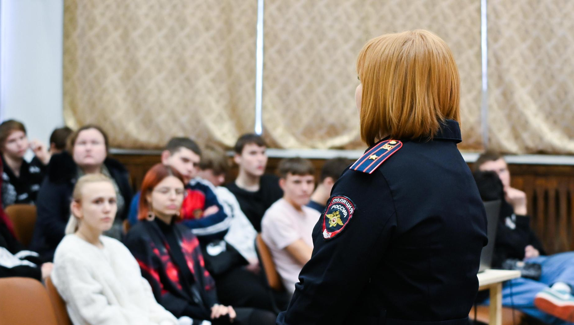 Капюшоны и наушники в ушах могут лишить жизни даже самого бдительного молодого человека