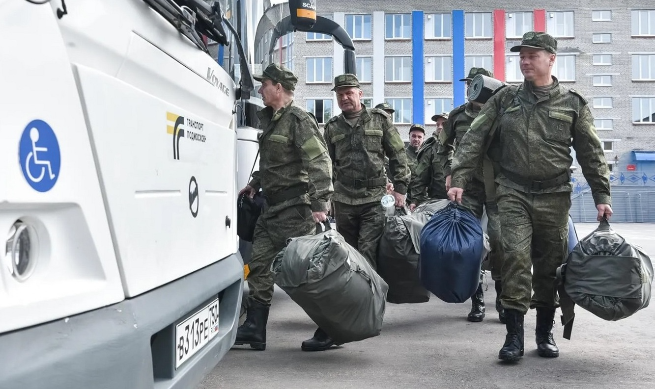 Правительство продлило действие мер социальной поддержки для медицинских работников, оказывающих помощь участникам СВО