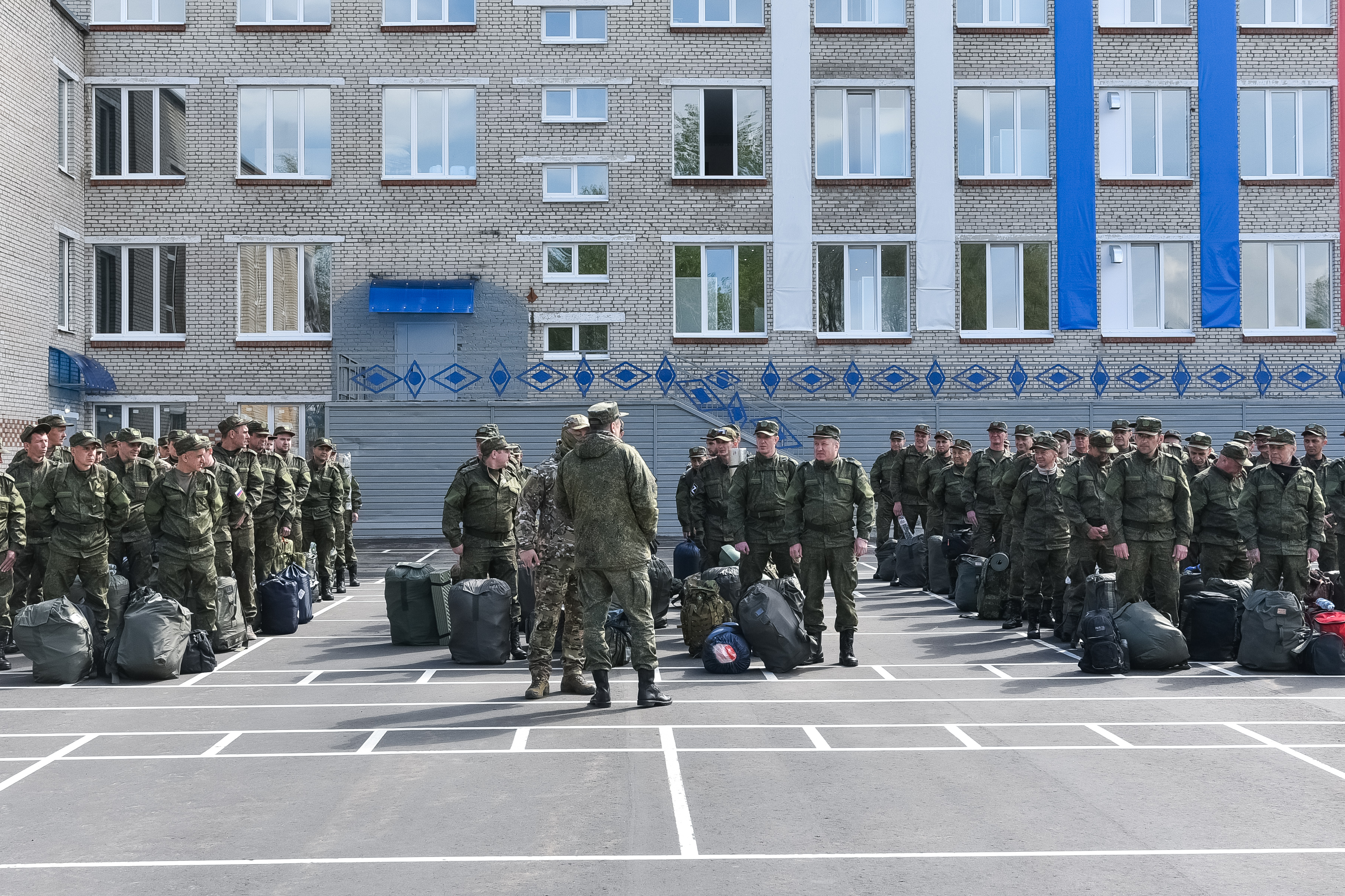 Домодедовцам рассказали, меры поддержки для медработников в зоне СВО  продлены | REGIONS.RU / Домодедово