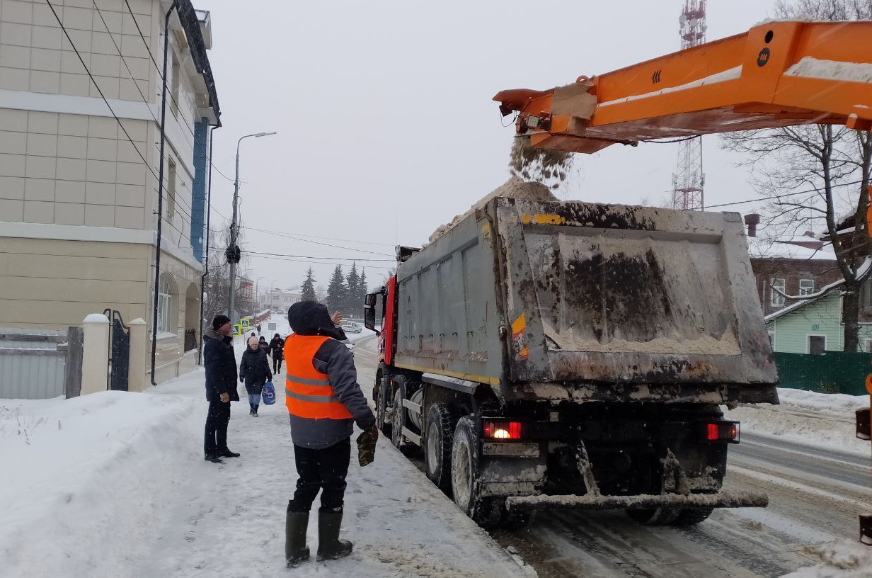 В Подмосковье уборка снега подорожала на треть