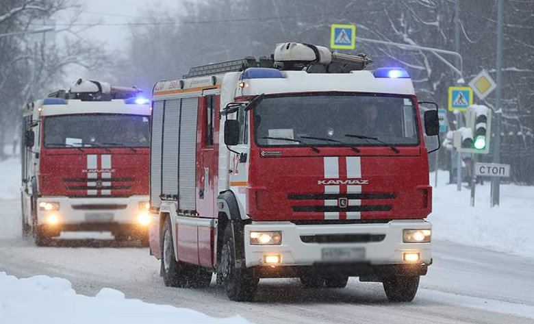 Ликвидирован пожар на складе автозапчастей в Подмосковье