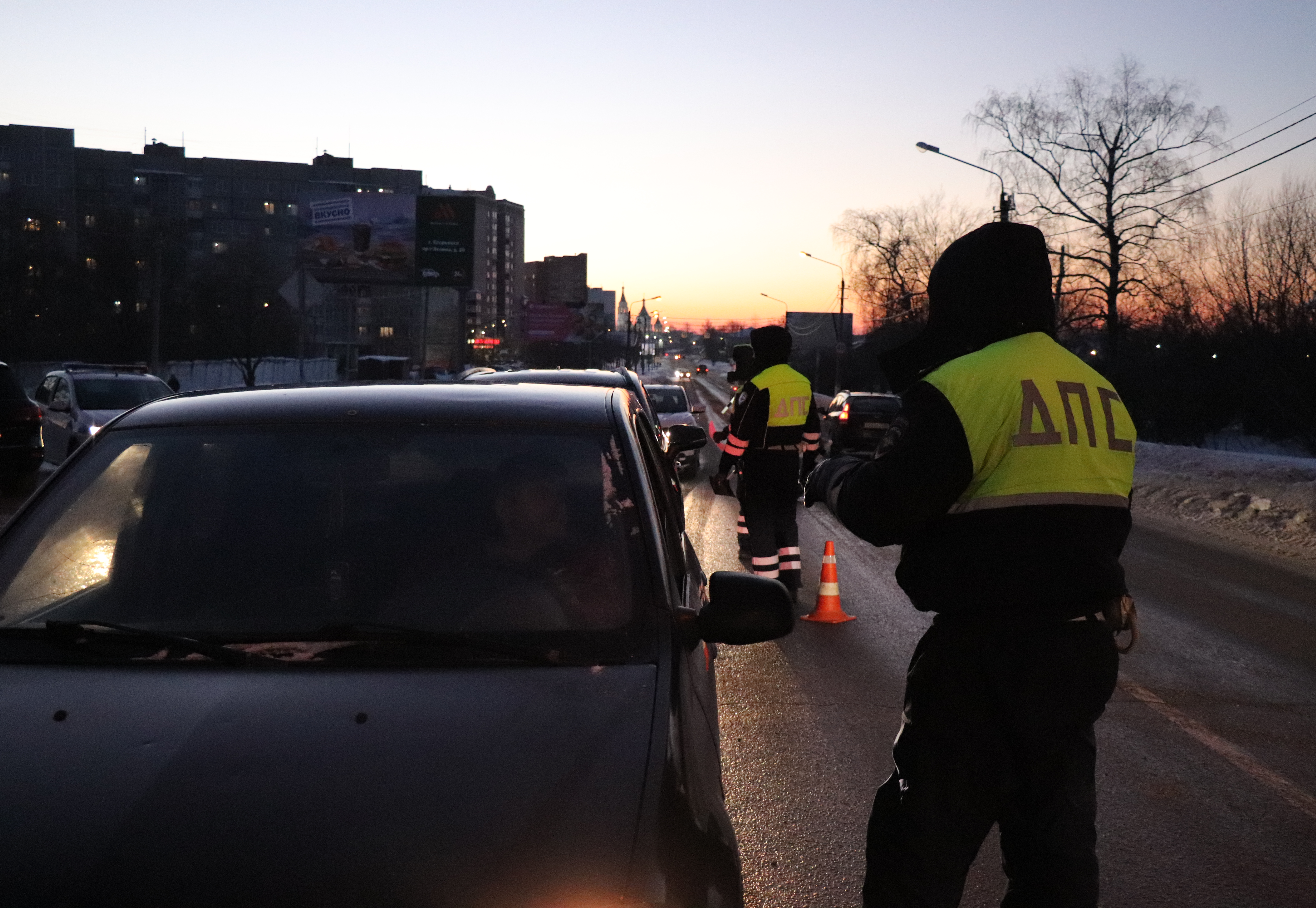 Более пятидесяти автомобилистов округа проверили на трезвость