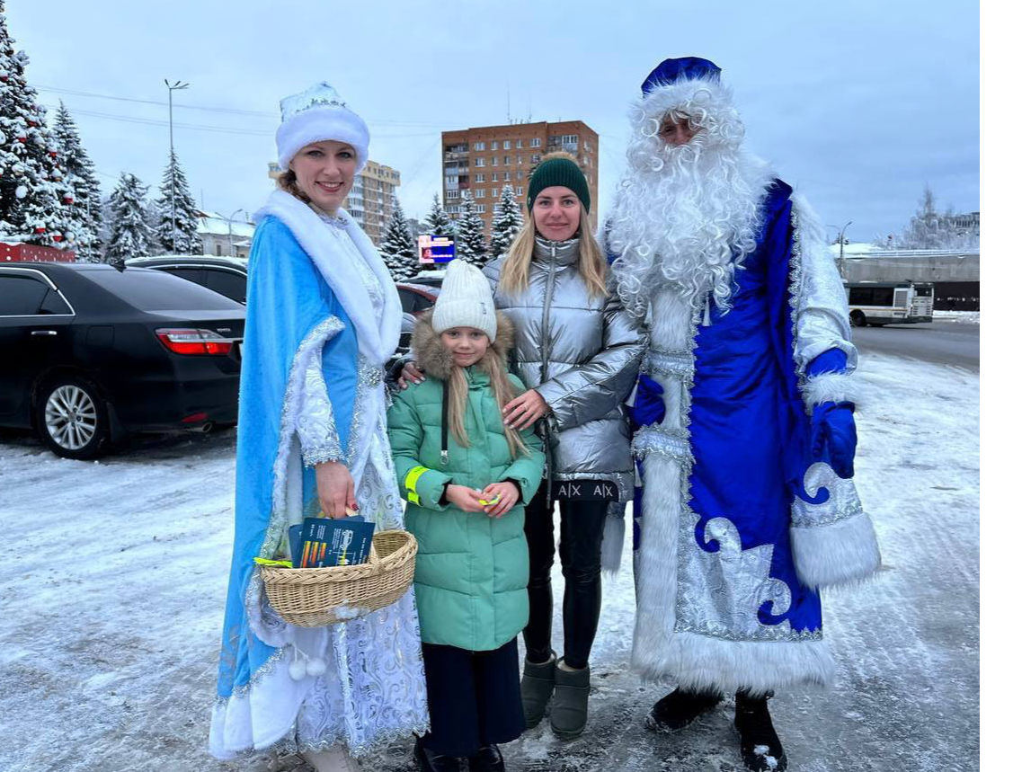 Дед Мороз поздравил водителей Павловского Посада с Новым годом