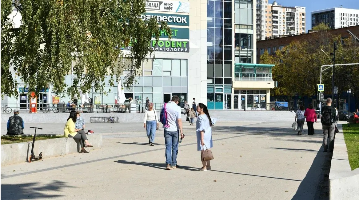 В Пушкинском округе Подмосковья благоустроили два городских парка и площадь