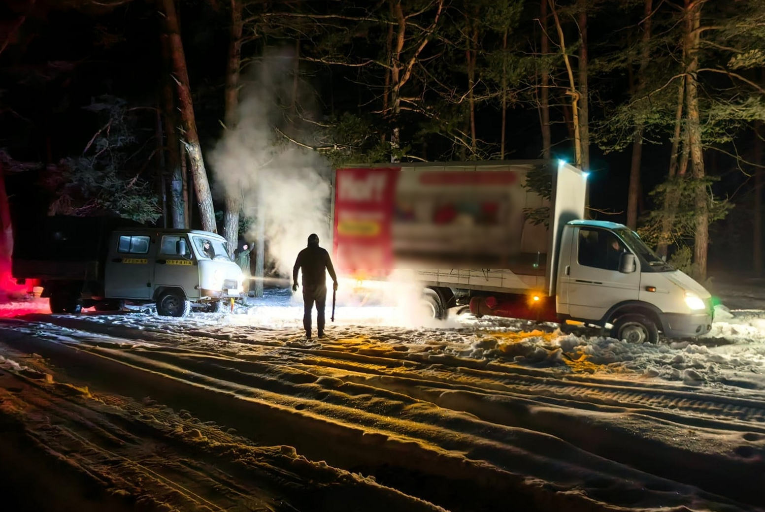 Сотрудники Белоомутского лесничества в округе Луховицы в январе дважды спасли из снежного плена автомобилистов