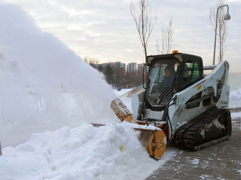 Комунальщики Красногорска расчистили снег в 407 дворах