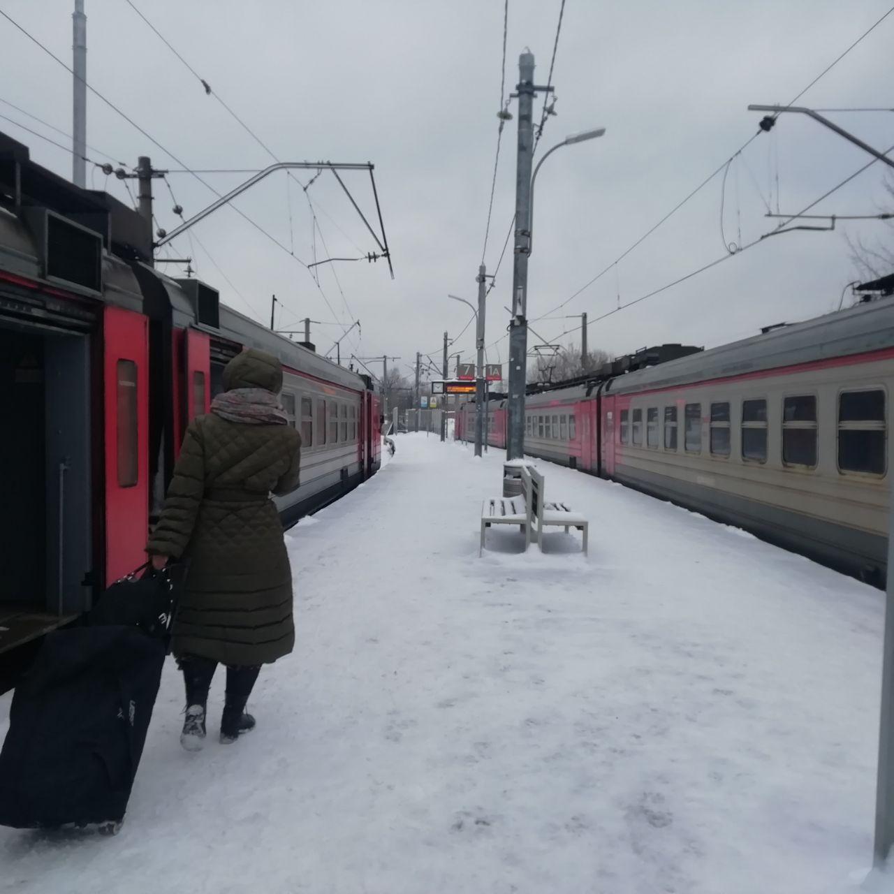 На двух ж/д станциях во Фрязине провели профилактические рейды по безопасности