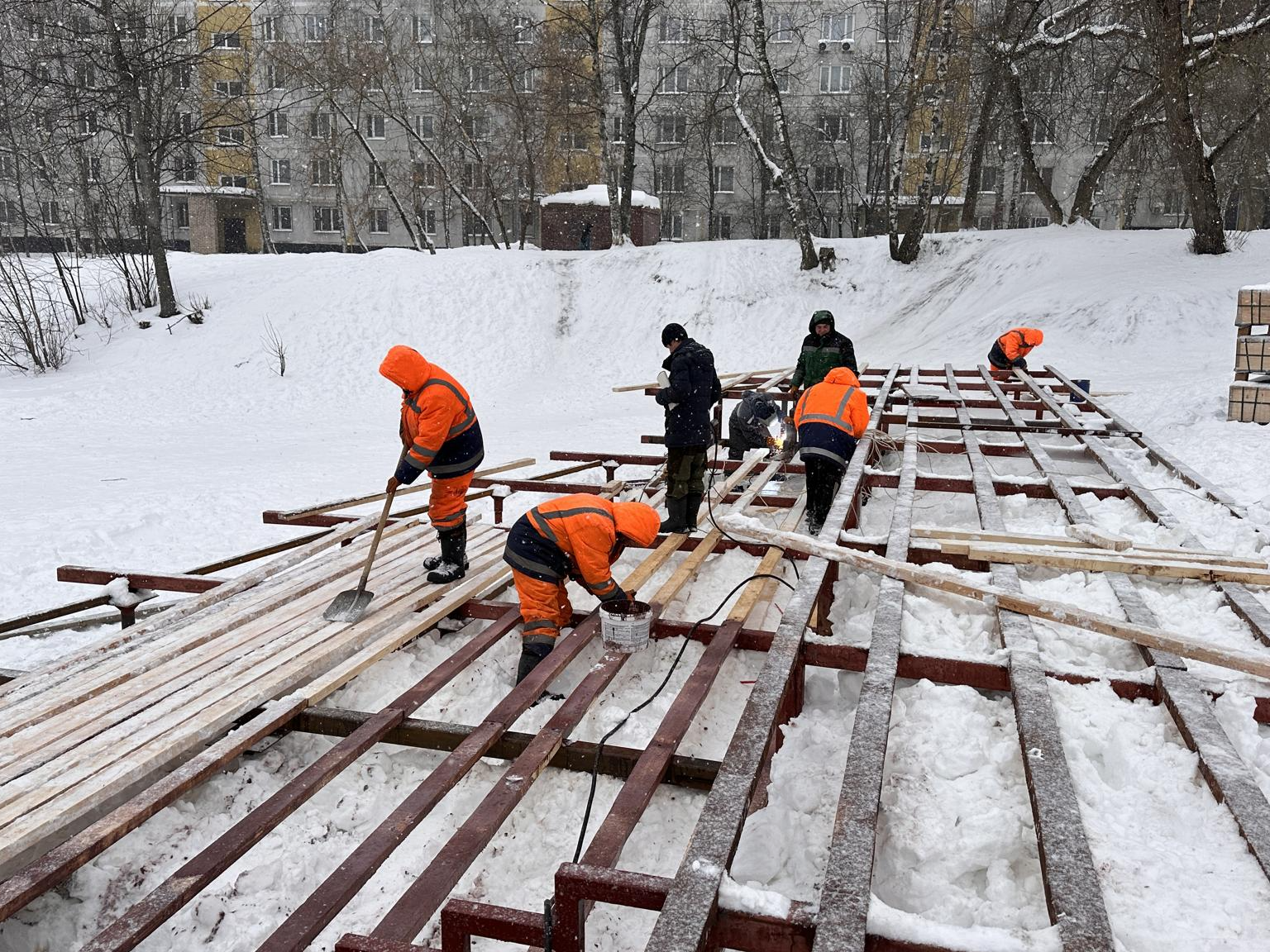 В Одинцове приступили к обустройству набережной Комсомольского пруда |  REGIONS.RU / Одинцово