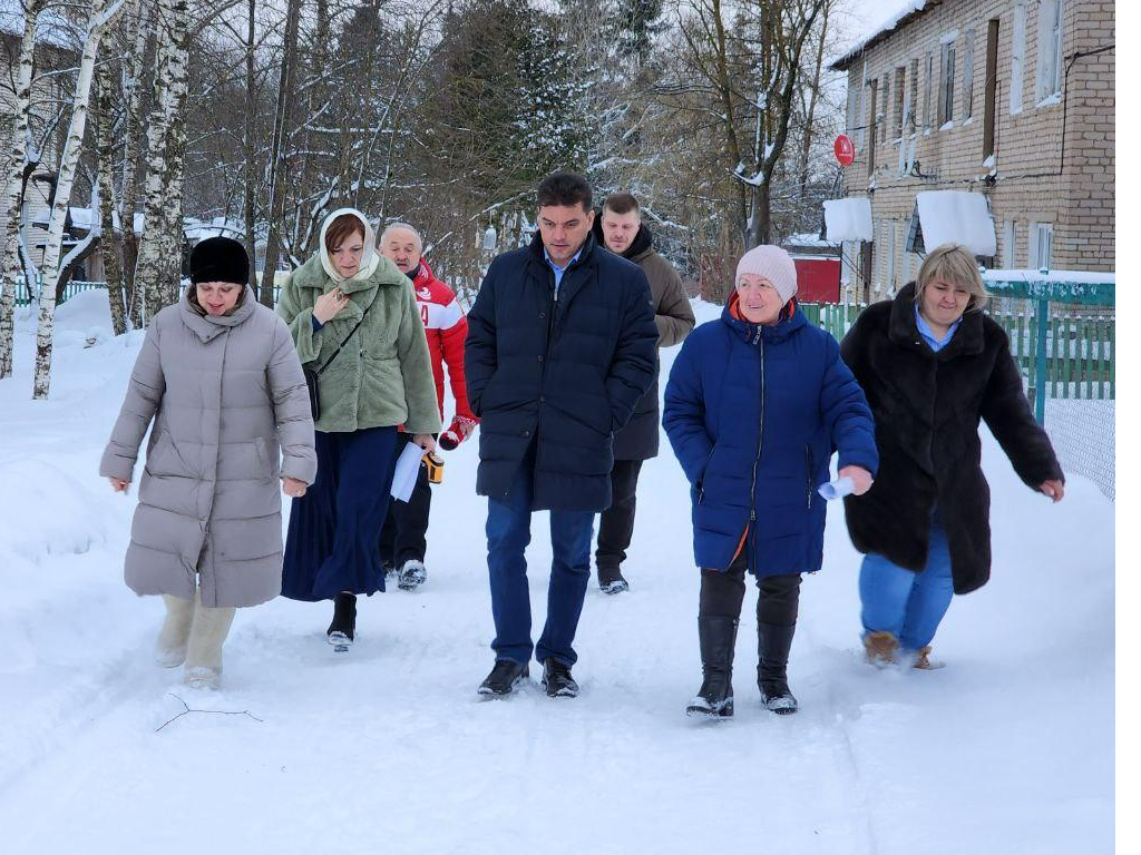 Глава Можайского округа проверил температуру в квартирах жителей села Тропарево