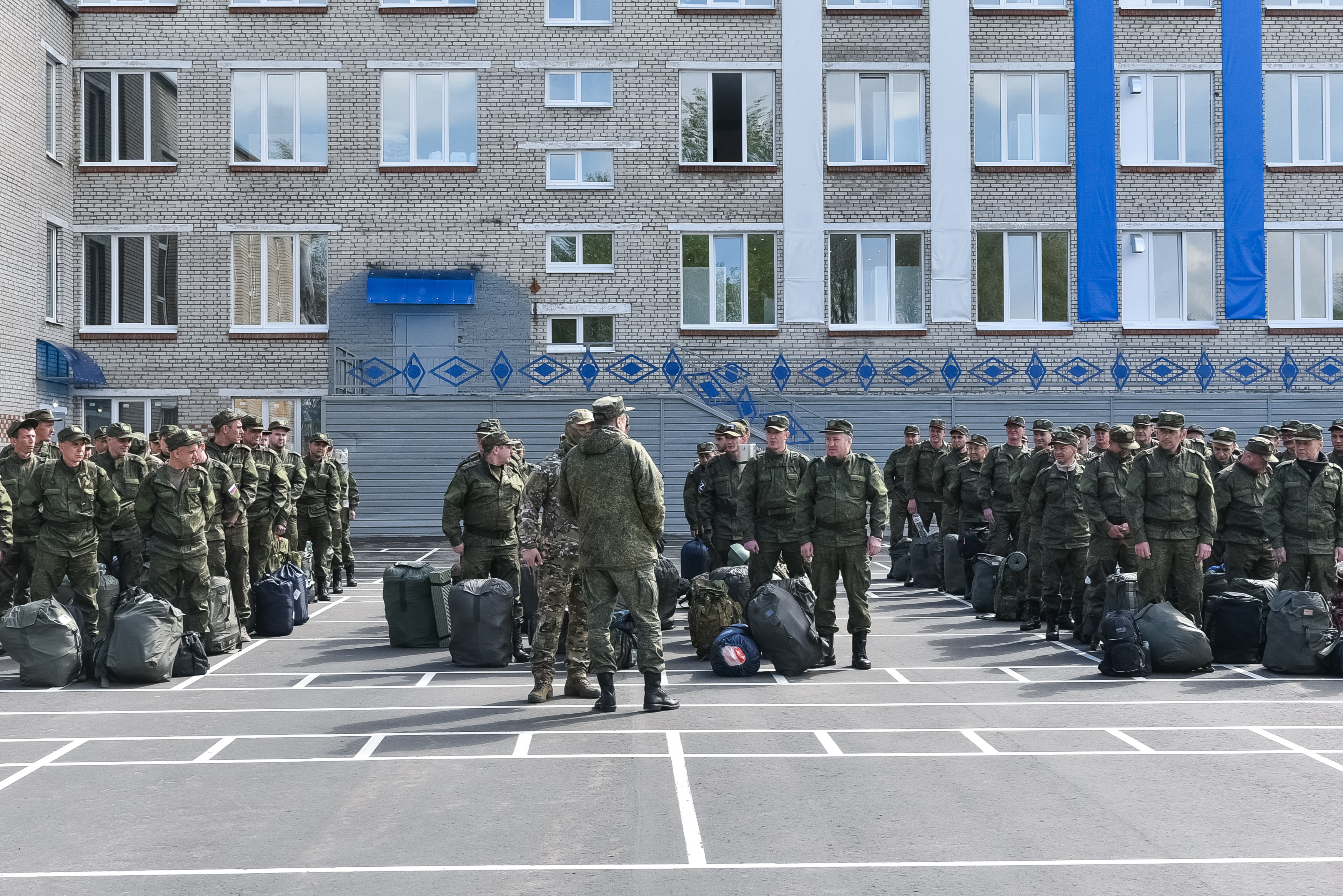 Контрактники из Королева получают региональные выплаты наряду с  федеральными | REGIONS.RU / Королёв