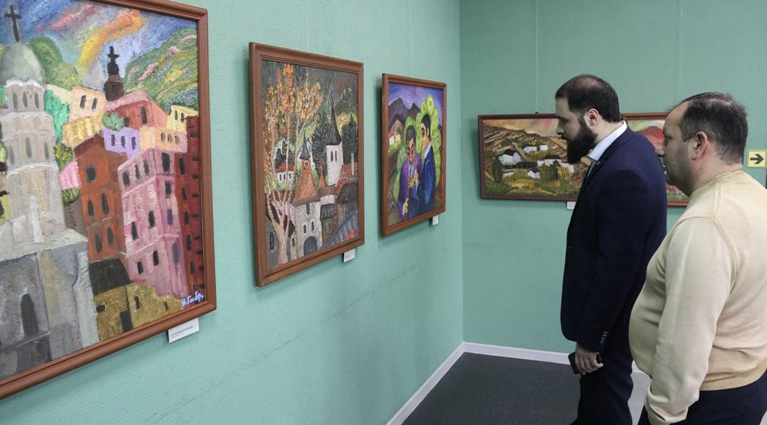 «Интеллигентные лица не мое»: в Щелкове открылась персональная выставка художницы Нины Габриэлян