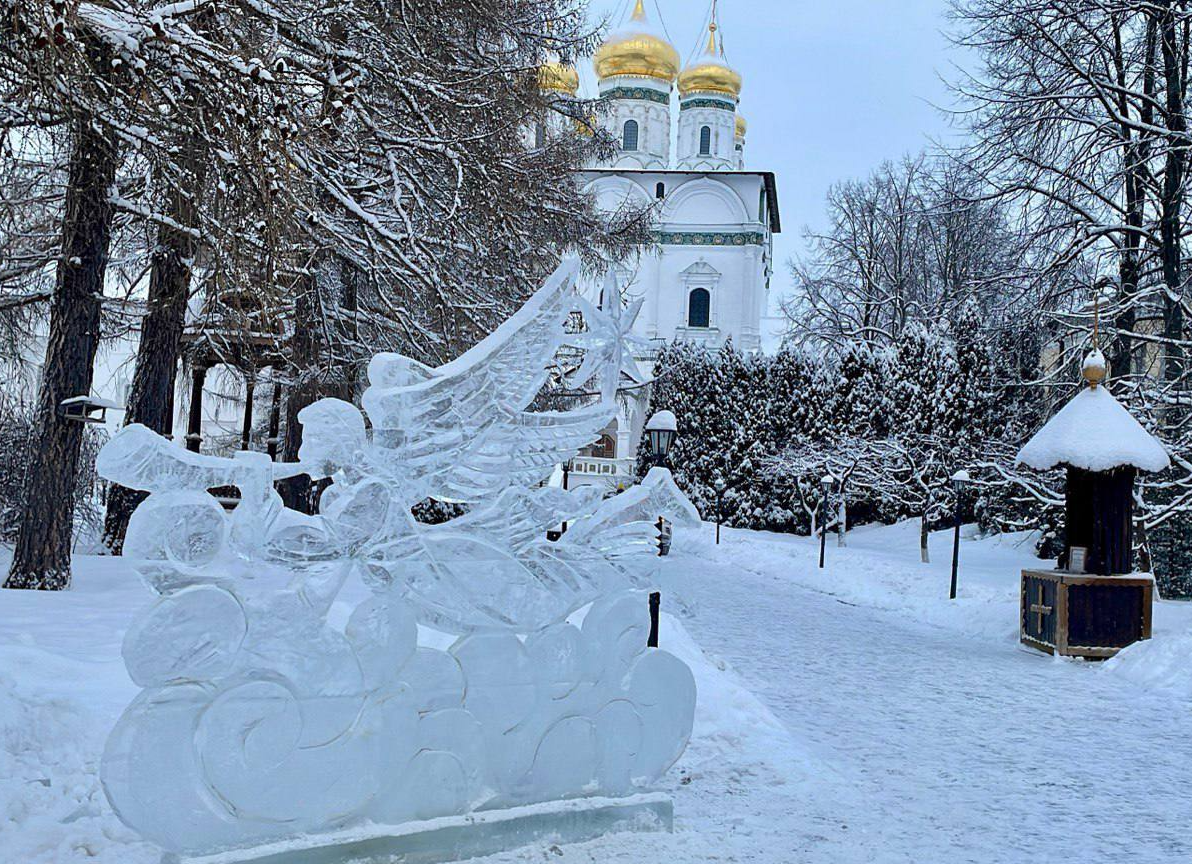 Ледяная скульптура украсила Иосифо-Волоцкий монастырь