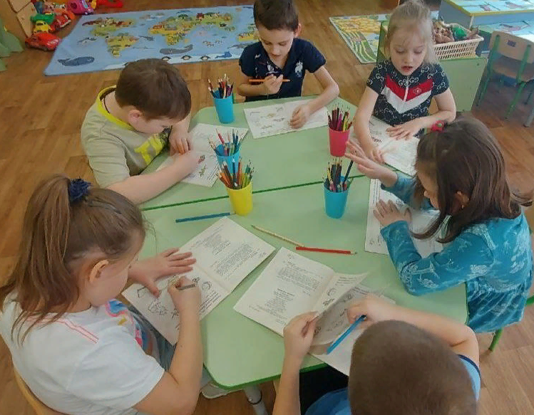 Нельзя ездить непристегнутым: дошкольникам Жуковского напомнили правила безопасности в автотранспорте
