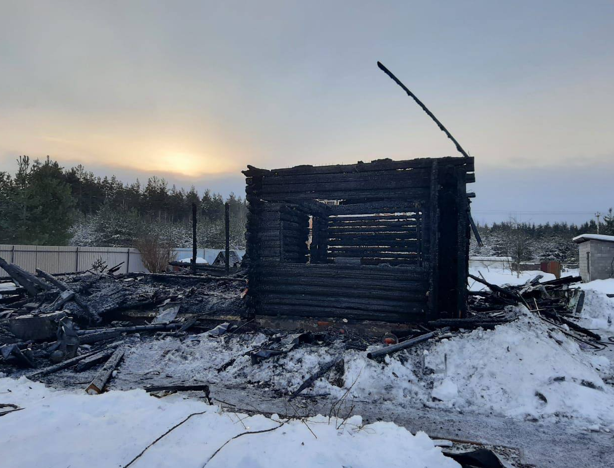 Пострадавшего при пожаре в Коврево доставили в больницу | REGIONS.RU /  Егорьевск