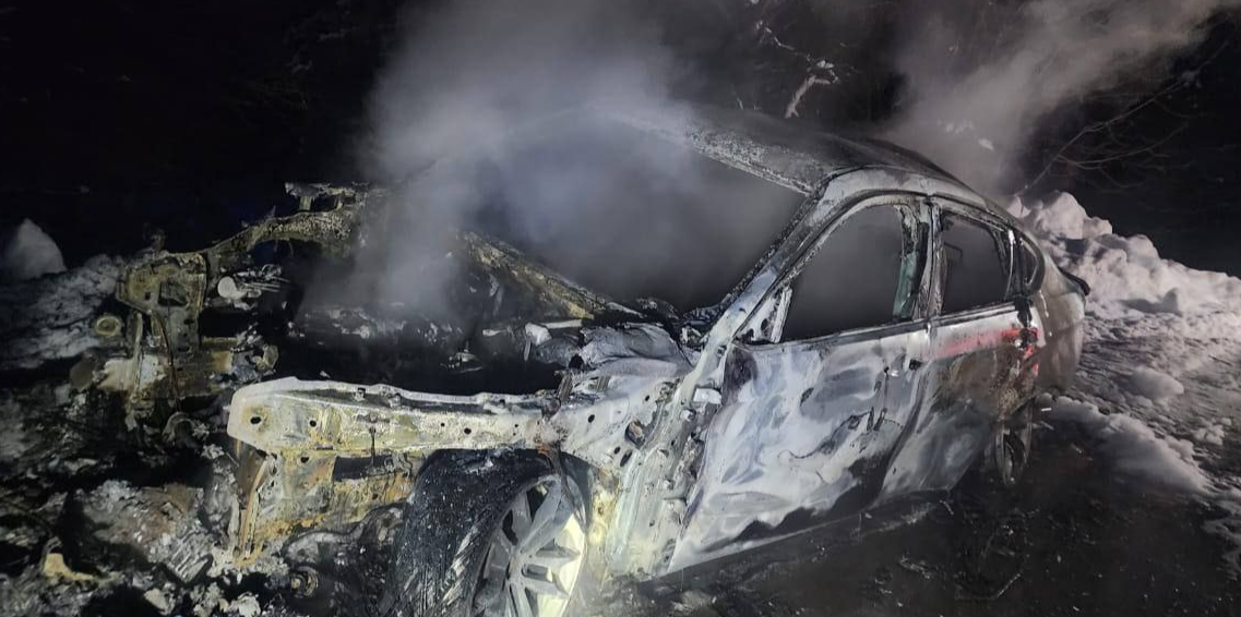 Мужчина и ребенок сгорели заживо в новом BMW под Калугой