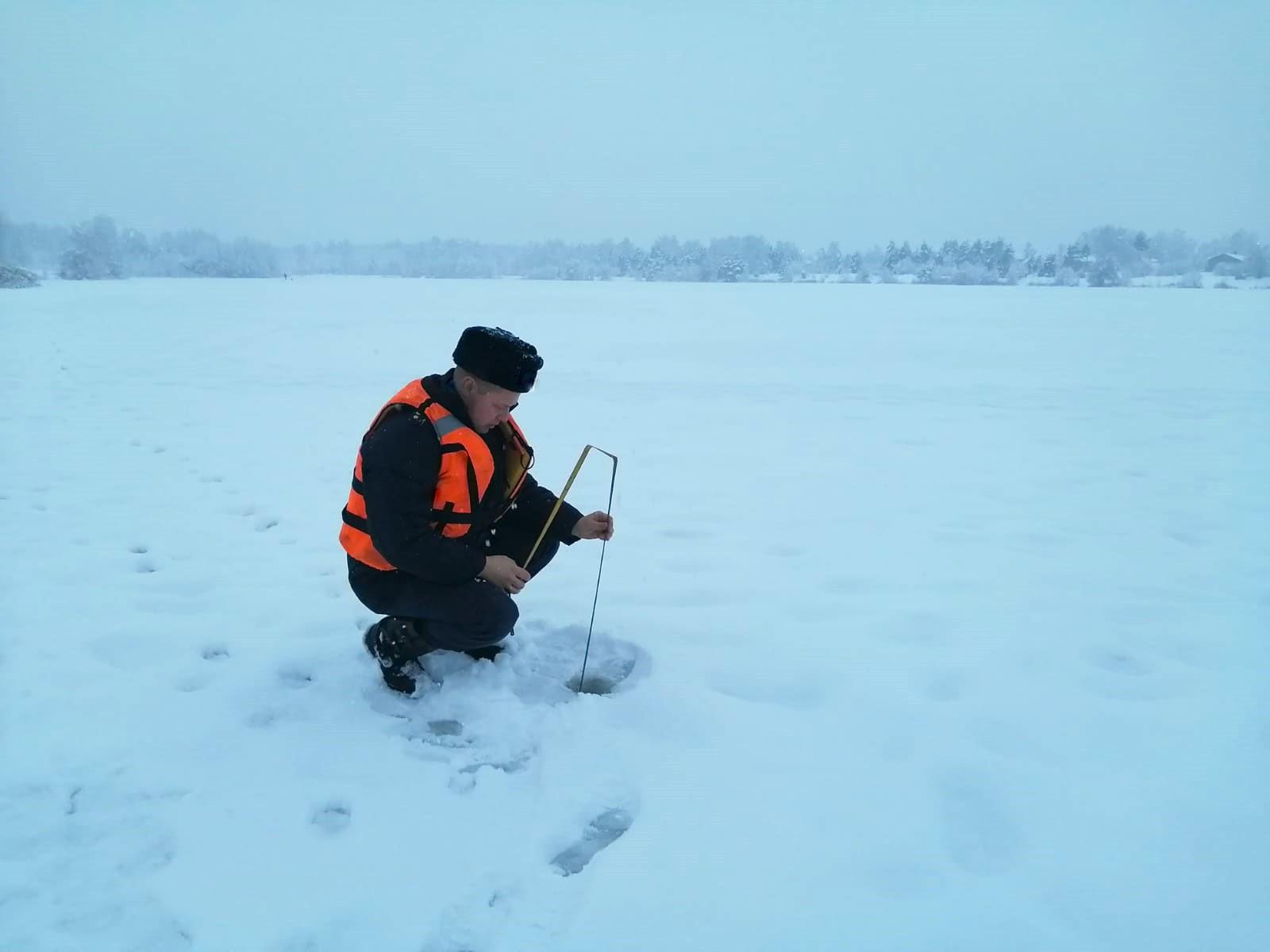 Жителям Орехово-Зуева рассказали об опасности тонкого льда на реке Клязьме