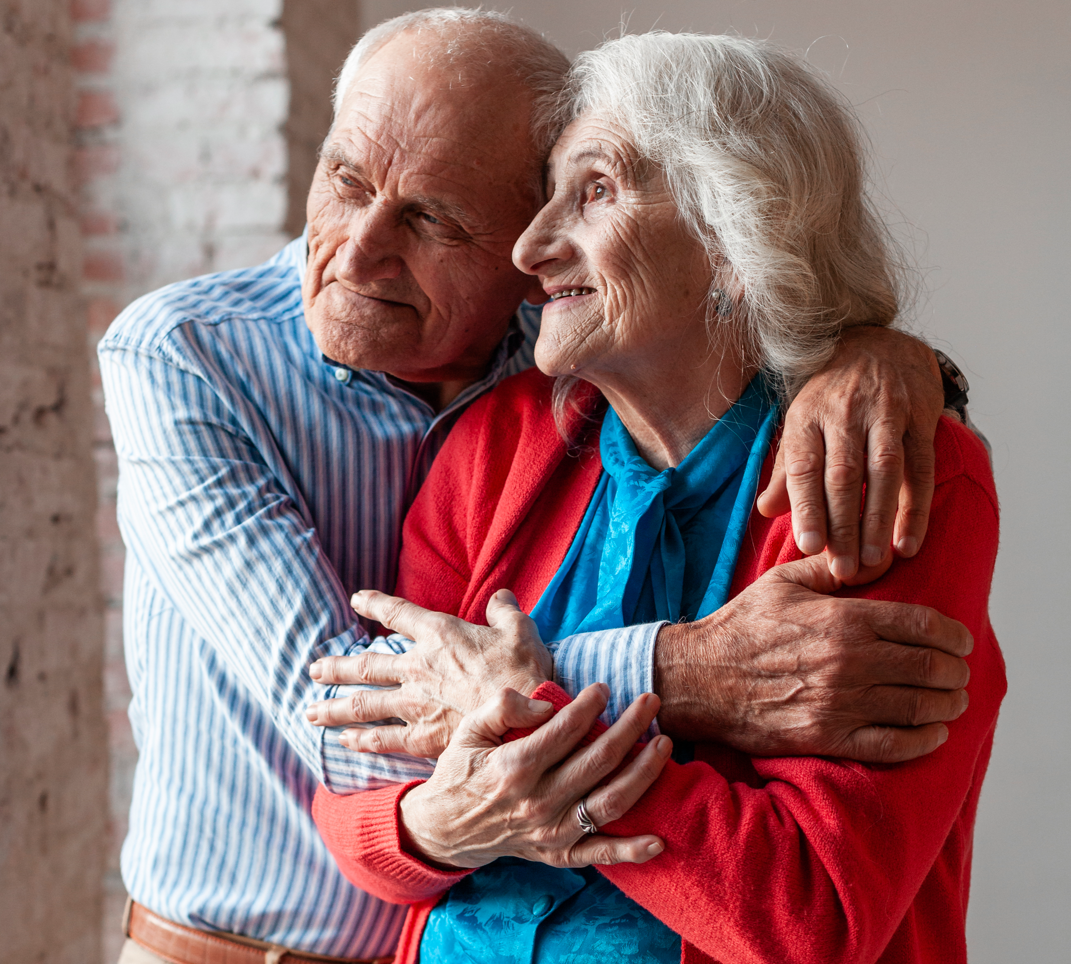 120 семейных пар Долгопрудного ежегодно получают выплату к юбилею совместной жизни