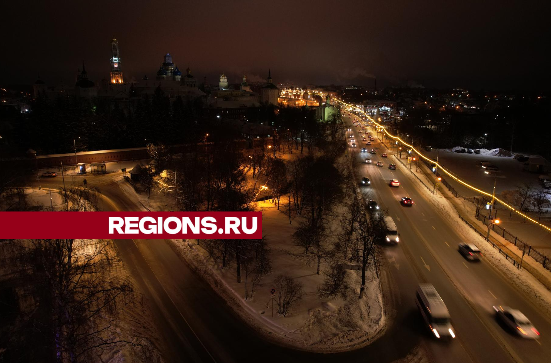 Автолюбители встают в восьмибалльные пробки на трассах в сторону Московской области