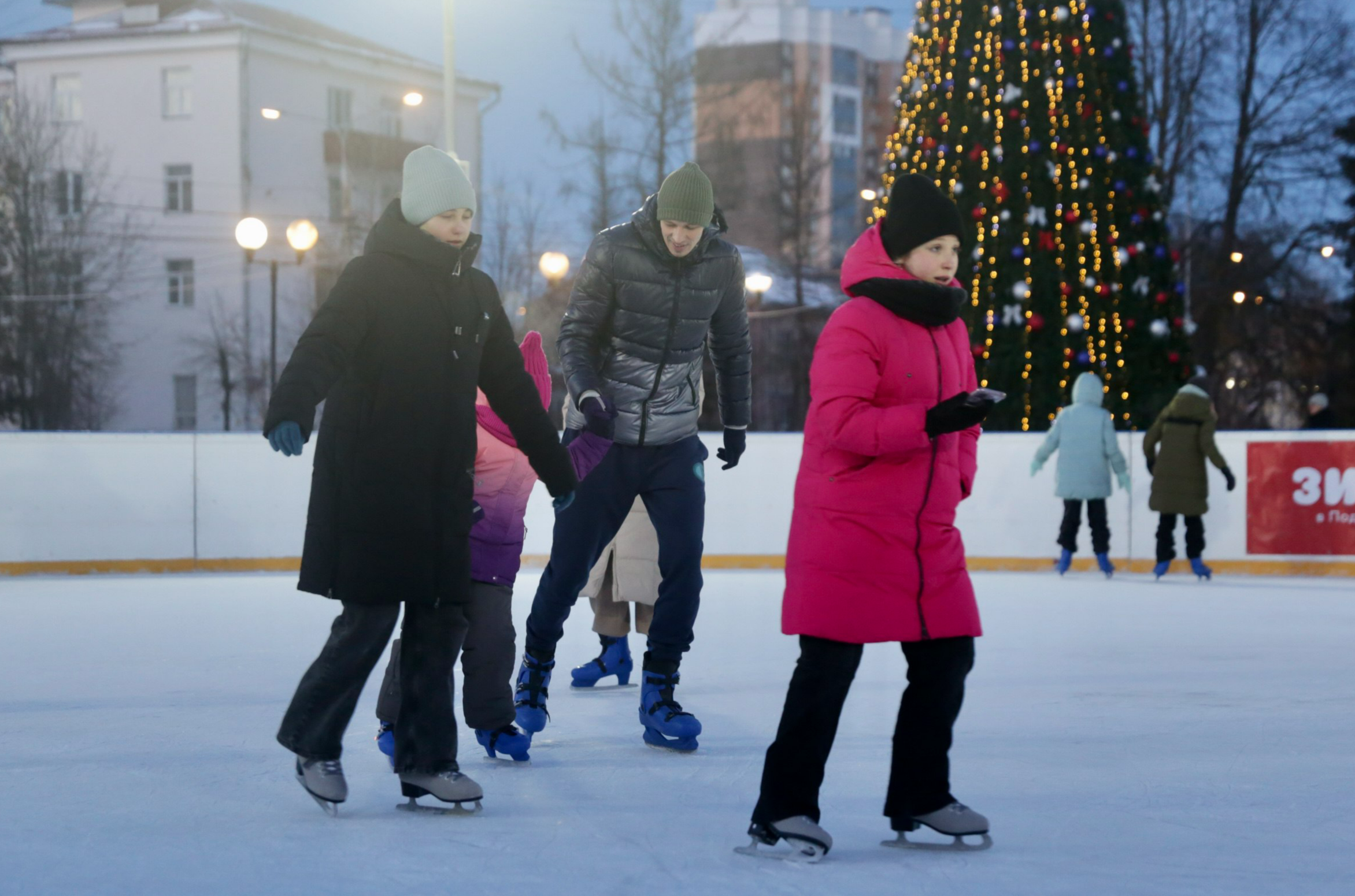 Жителей Солнечногорска приглашают на тематическую вечеринку на льду «Топи за любовь»