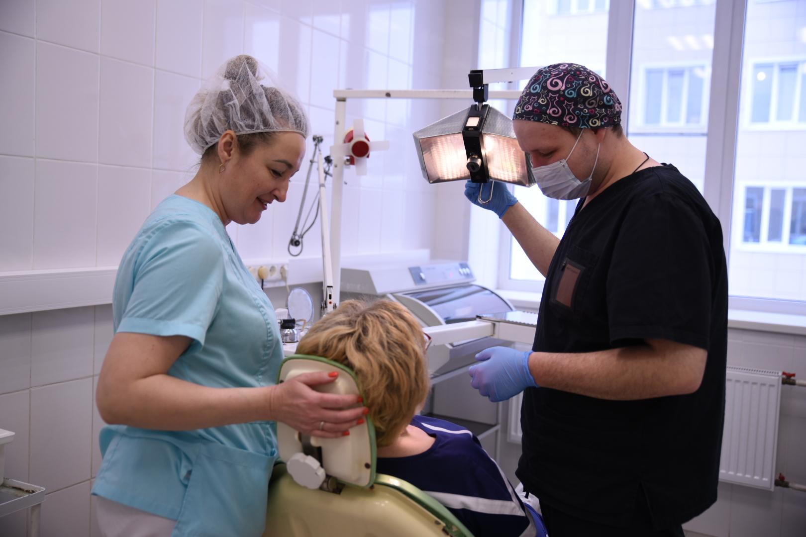 Новый стоматолог-хирург Бронницкой поликлиники принял более двухсот пациентов за первые три недели работы