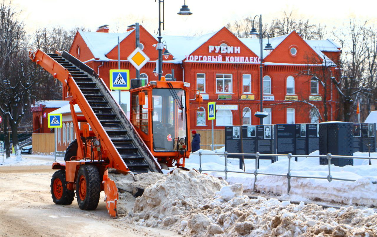Циклон «Ольга» добавит работы: зарайские коммунальщики уже вывезли из города 90 тысяч кубометров снега