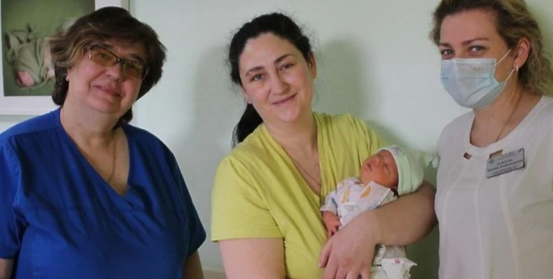 В Мытищах спасли беременную на позднем сроке женщину, попавшую в ДТП