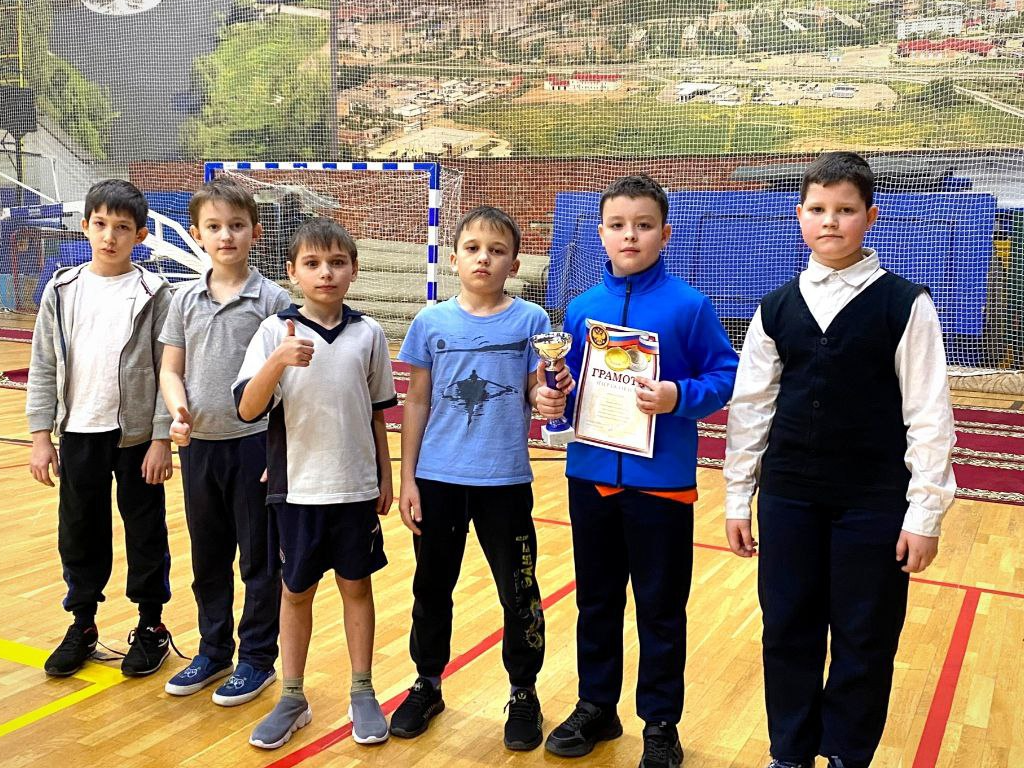 Младшеклассники из Яропольца одержали победу в турнире по пионерболу среди сельских школ