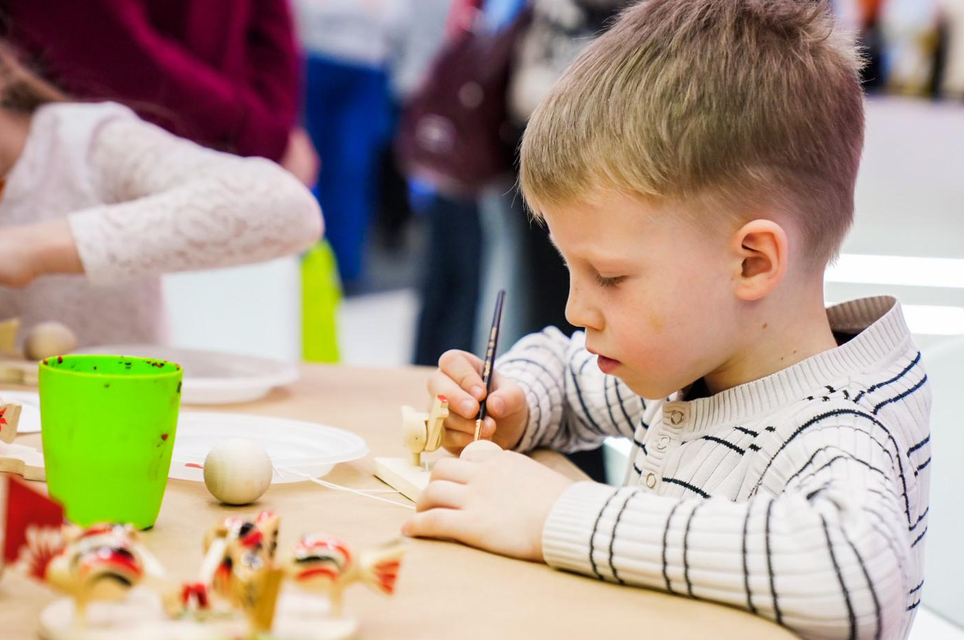 На выставке «Россия» отмечены меры социальной поддержки семей в Подмосковье